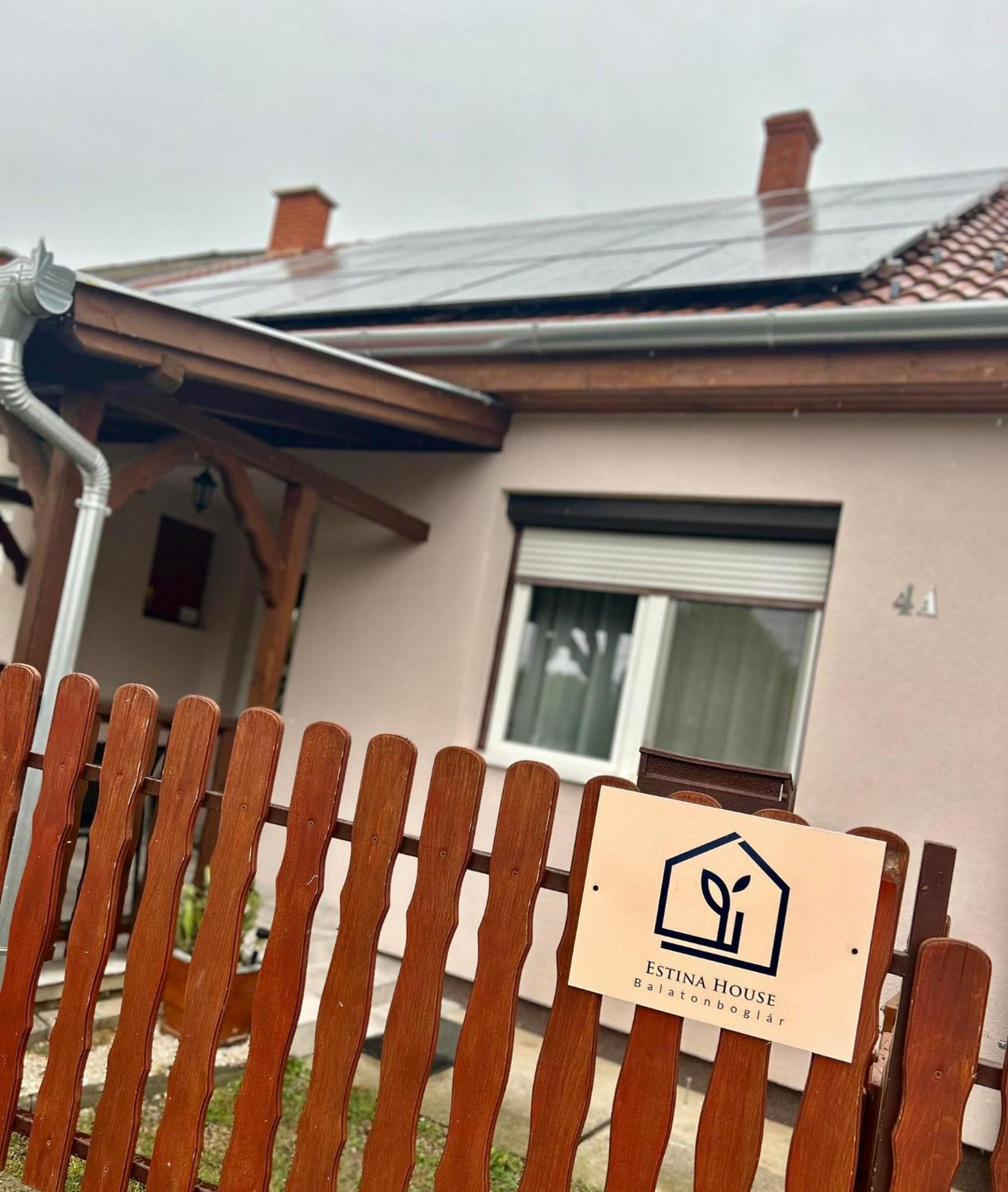 Estina House Villa Balatonboglár Exteriör bild